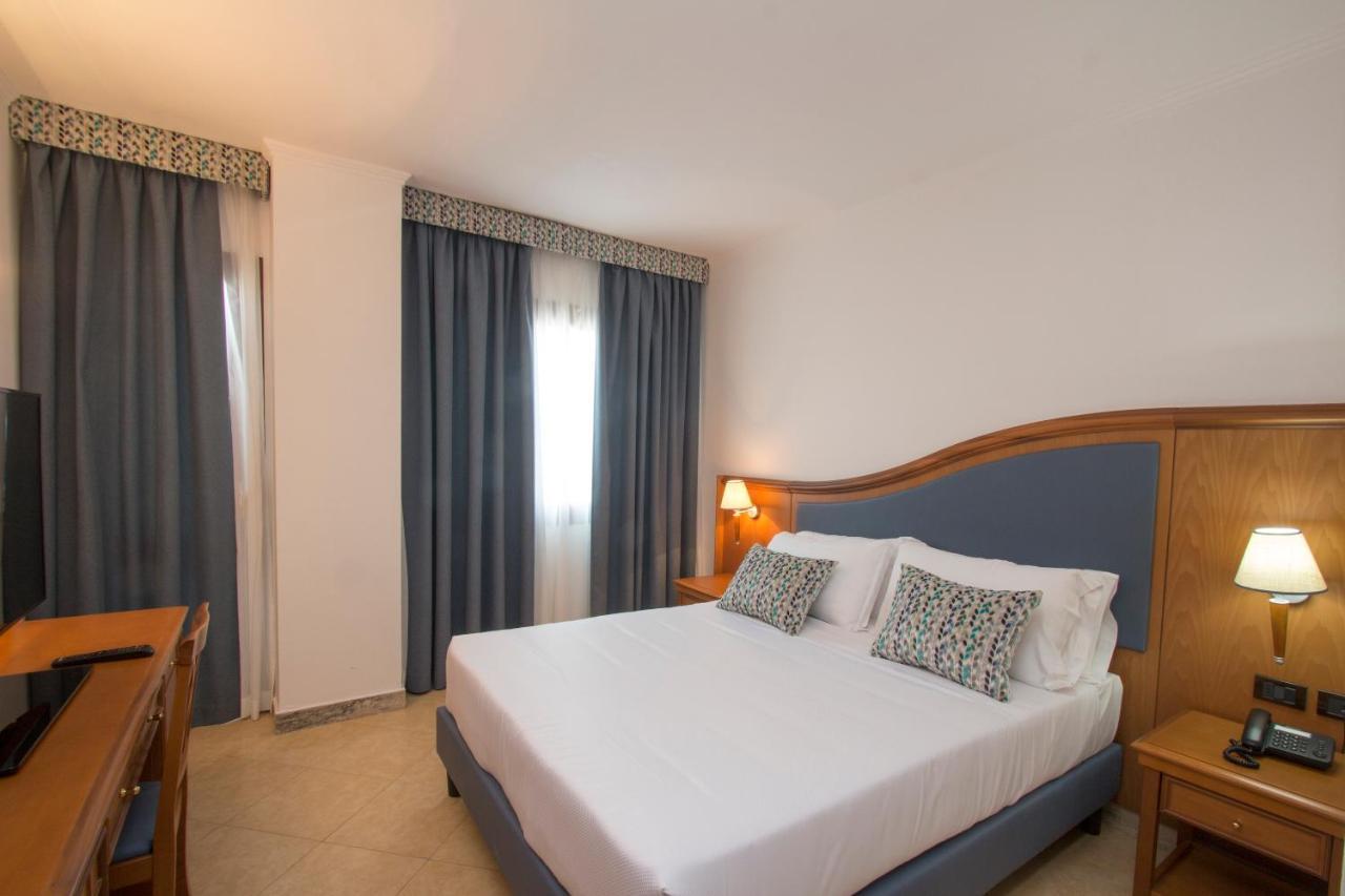 Hotel Centrale ساباوديا المظهر الخارجي الصورة